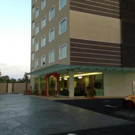 טמפין Caspari Hotel מראה חיצוני תמונה